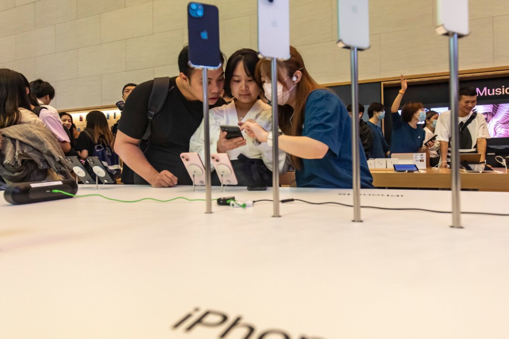 00china-iphones-08-jvlf-master1050